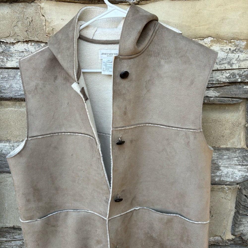 Jones of New York Tan Vest with Hoodie and Panel Design Size XL